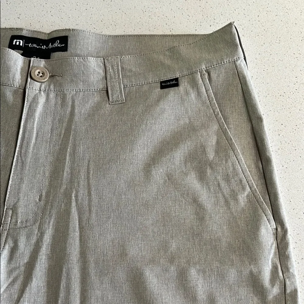 Travis Mathew Gray Flat Front Golf Shorts Size 34
